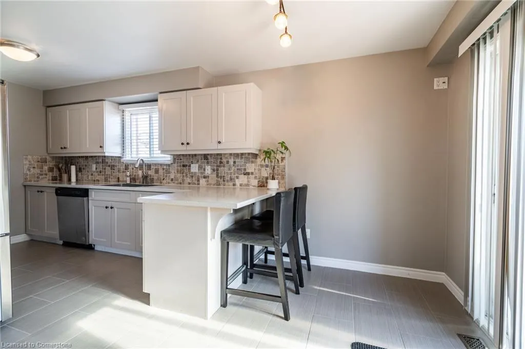 2 Bronte Court