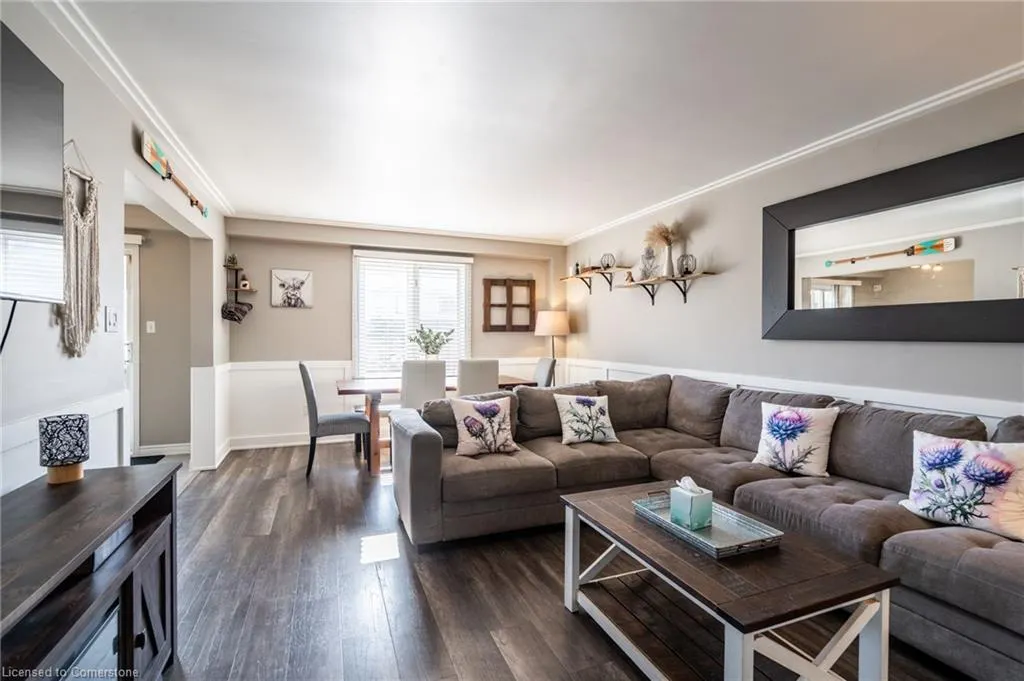 2 Bronte Court