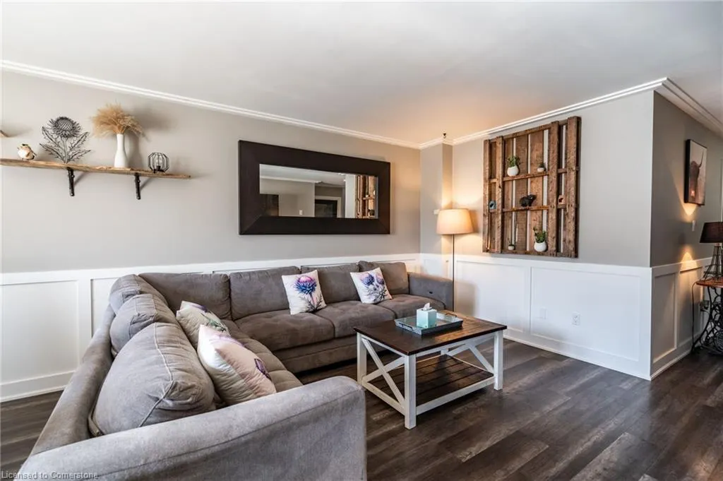 2 Bronte Court