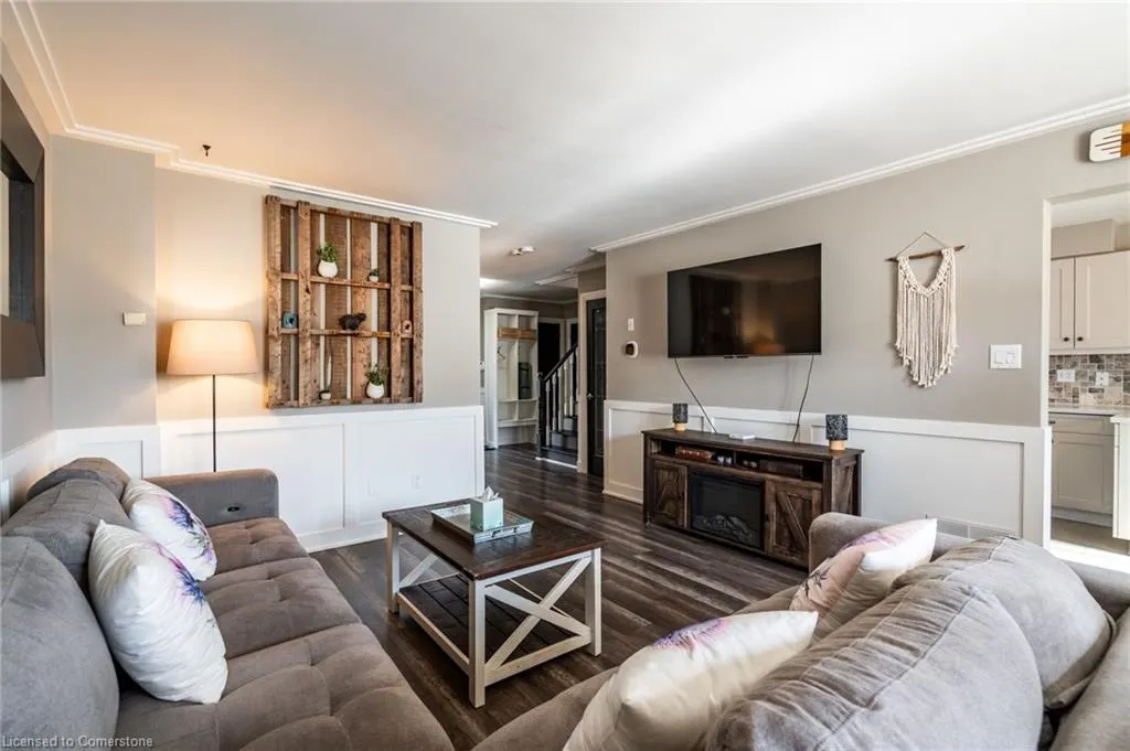 2 Bronte Court
