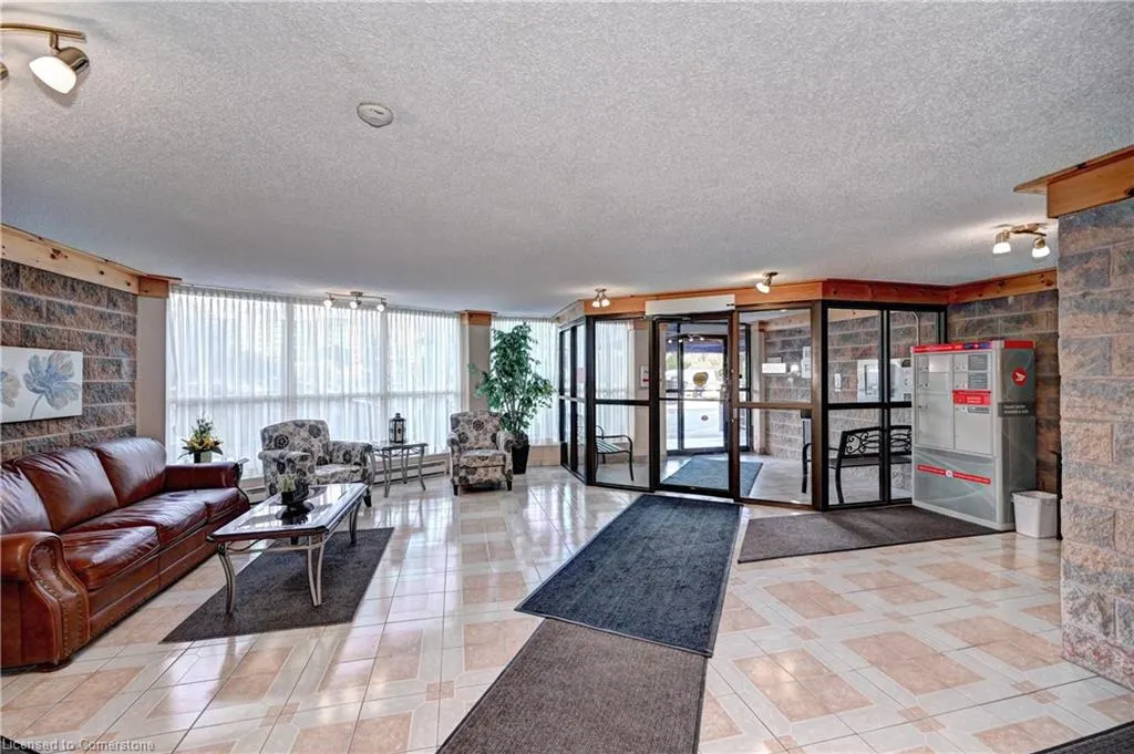 24 Marilyn Drive N, #401