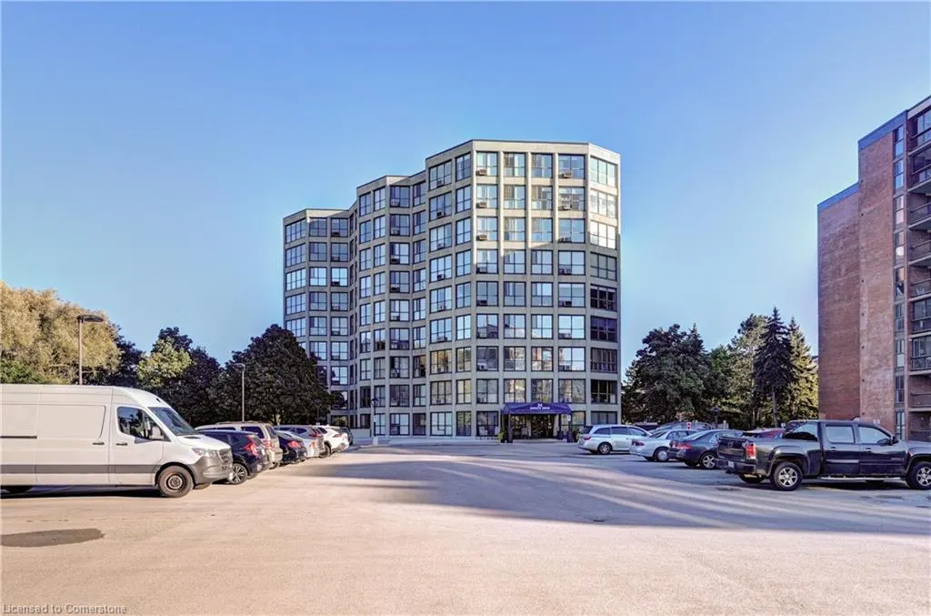 24 Marilyn Drive N, #401