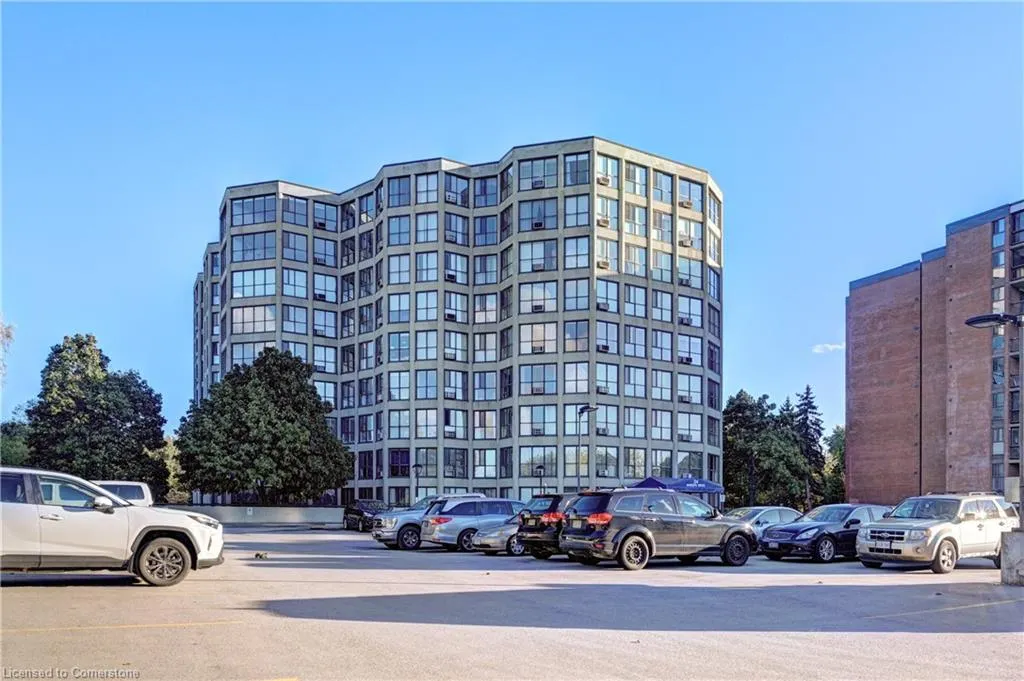 24 Marilyn Drive N, #401