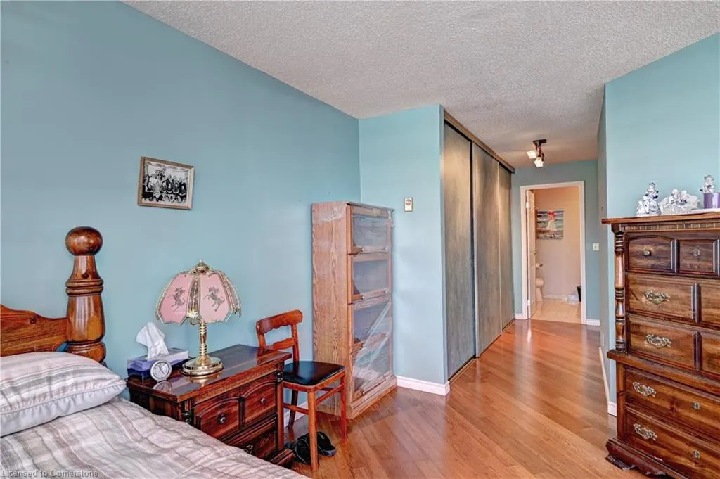 24 Marilyn Drive N, #401