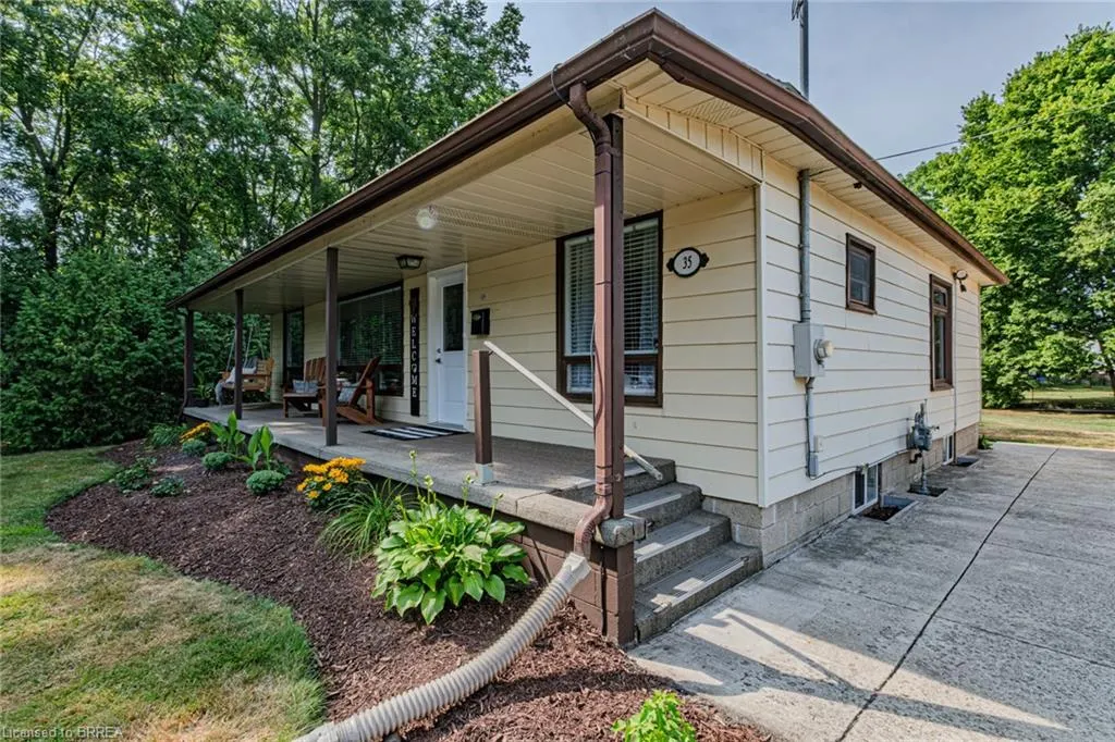 35 Wade Avenue