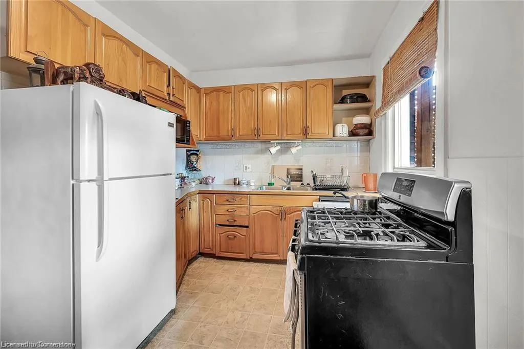 49 East Bend Avenue S