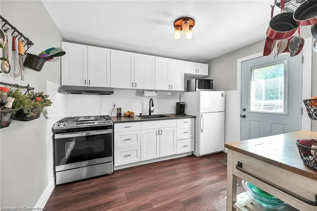 49 East Bend Avenue S