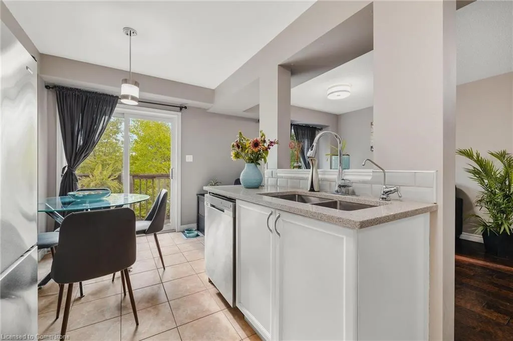 250 Ainslie Street S, #72