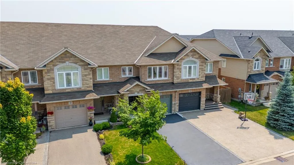 28 Charleswood Crescent Crescent