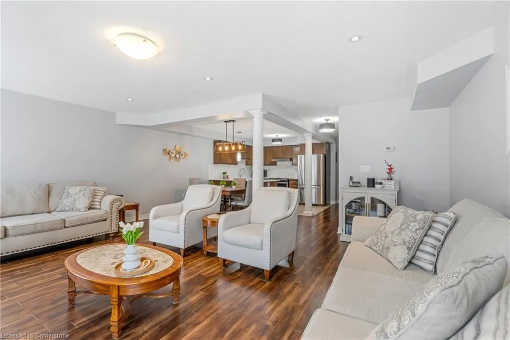 28 Charleswood Crescent Crescent