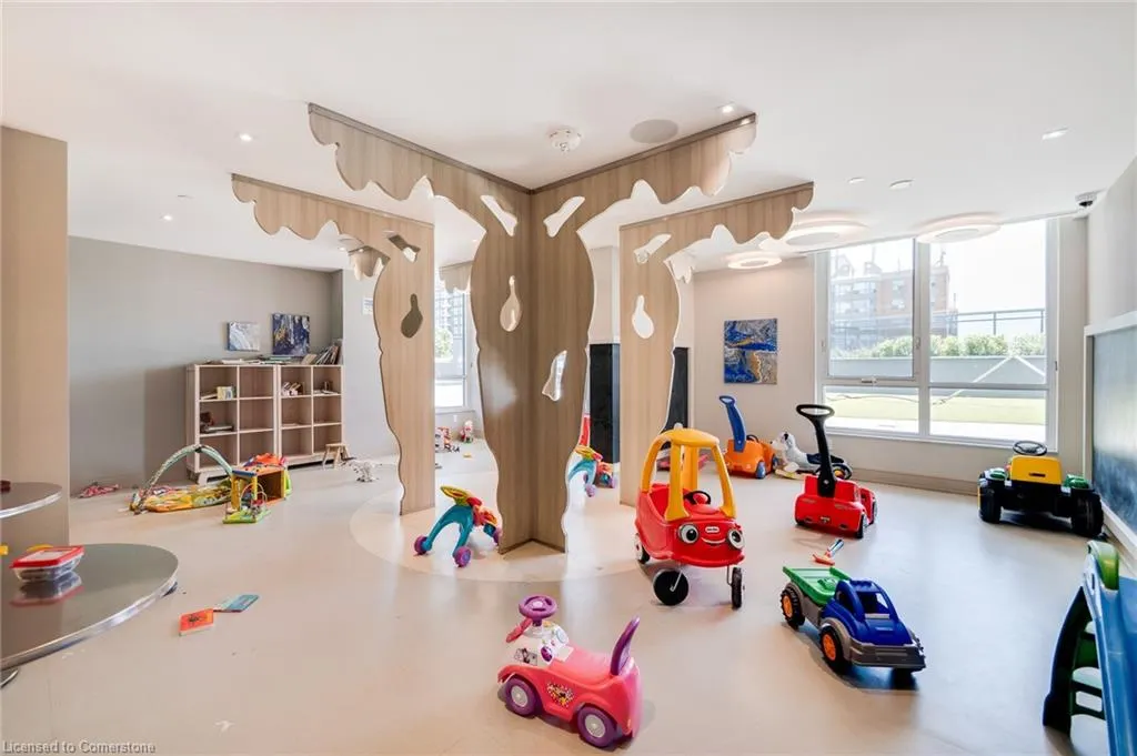 8 Nahani Way Way, #2921