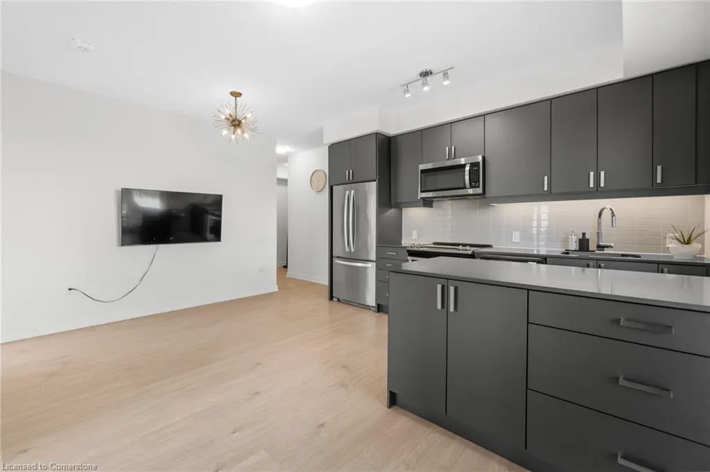 8 Nahani Way Way, #2921