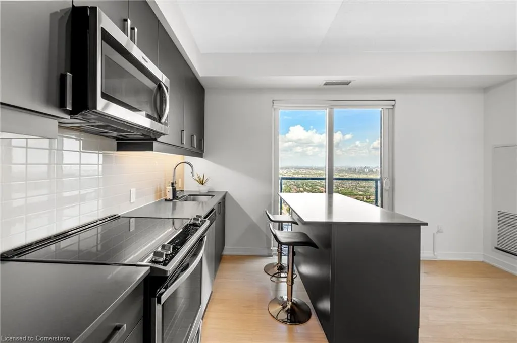 8 Nahani Way Way, #2921