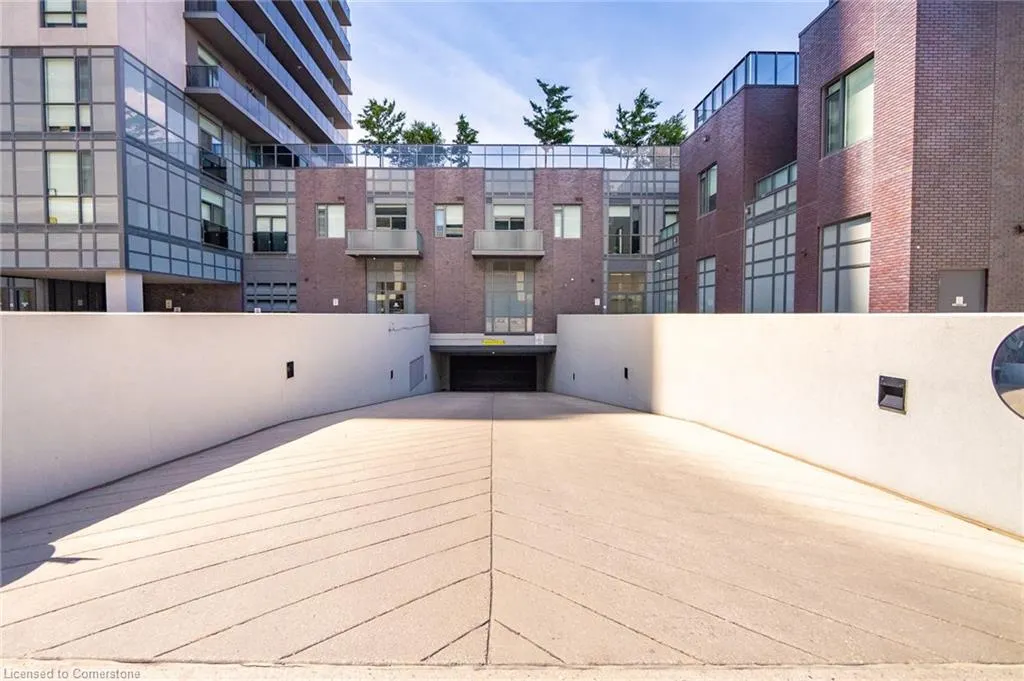 8 Nahani Way Way, #2921