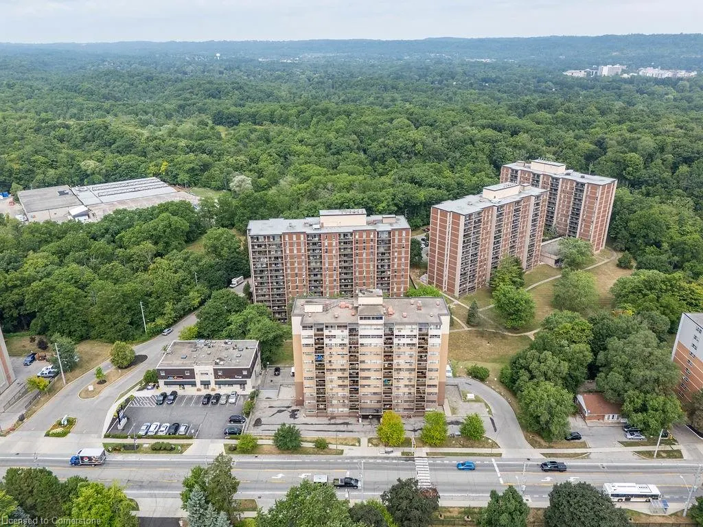 1950 Main Street W, #202