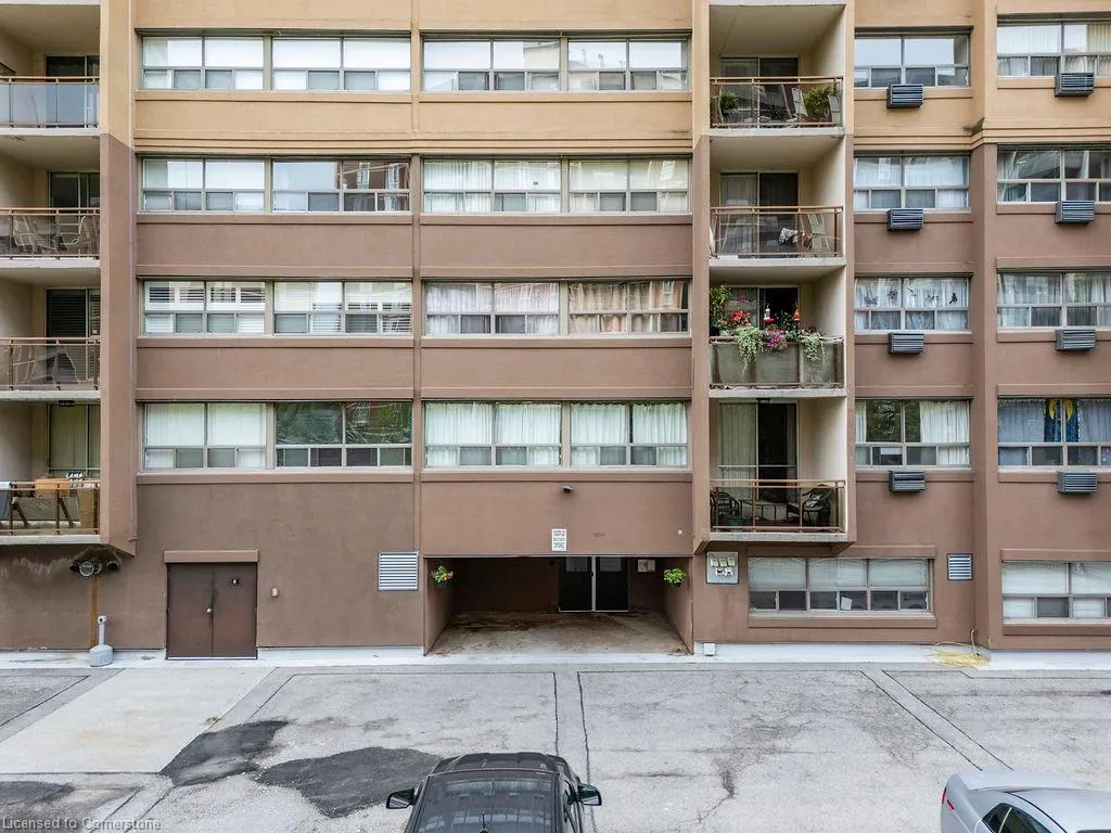 1950 Main Street W, #202