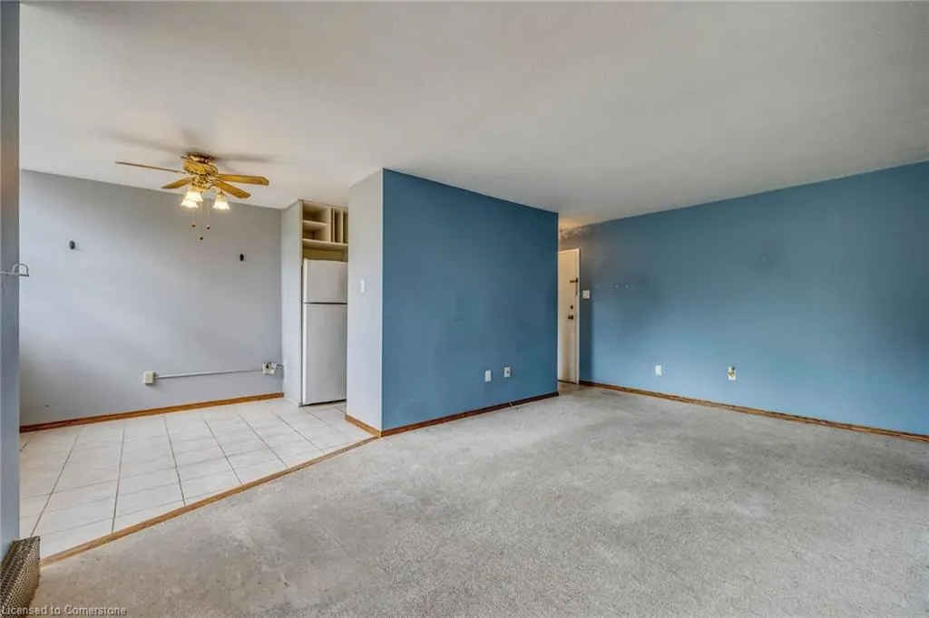 1950 Main Street W, #202