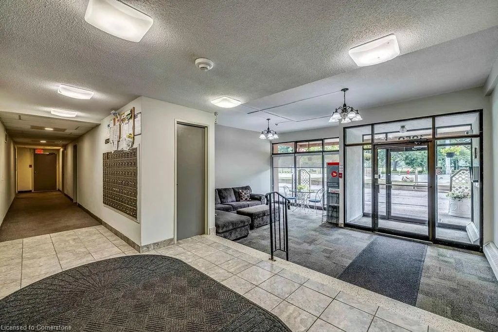 1950 Main Street W, #202