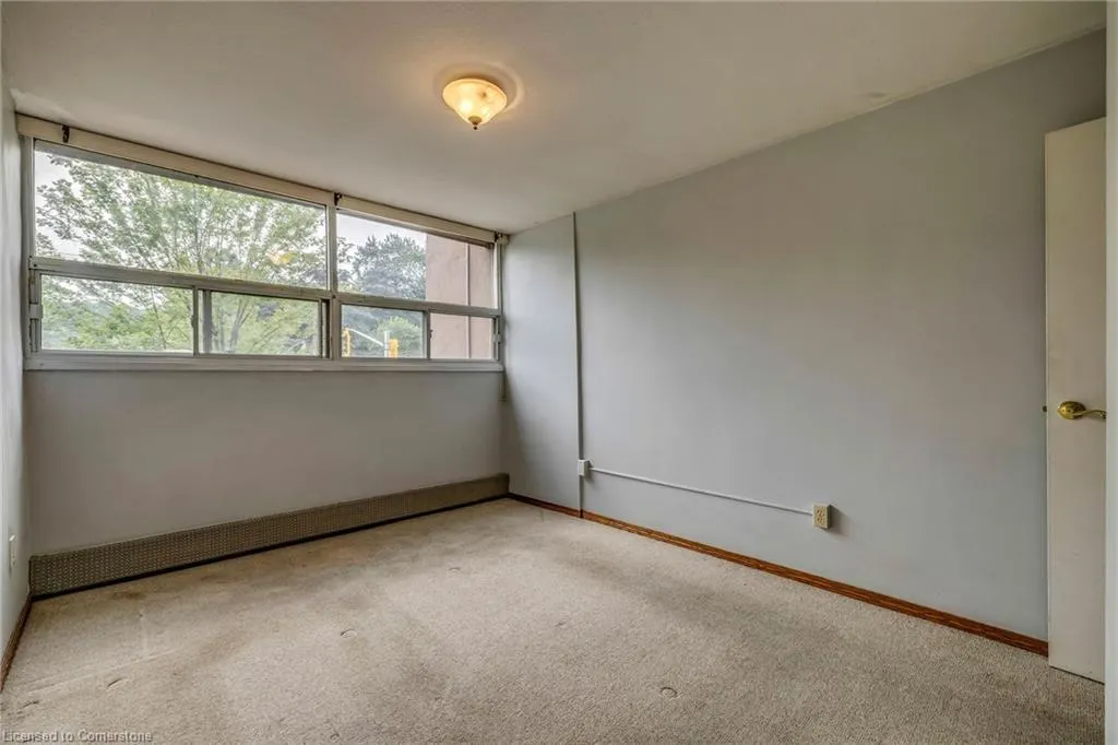 1950 Main Street W, #202