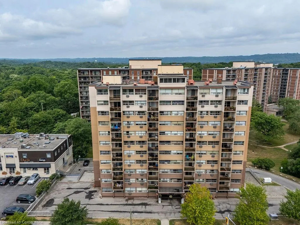 1950 Main Street W, #202