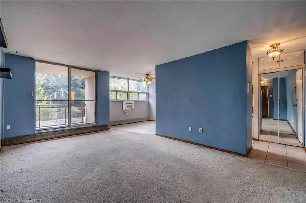 1950 Main Street W, #202