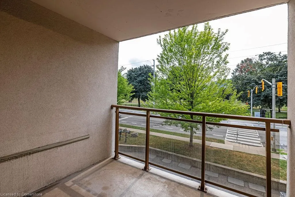 1950 Main Street W, #202