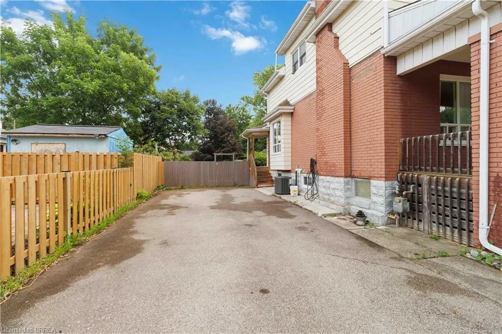 160 Catharine Avenue