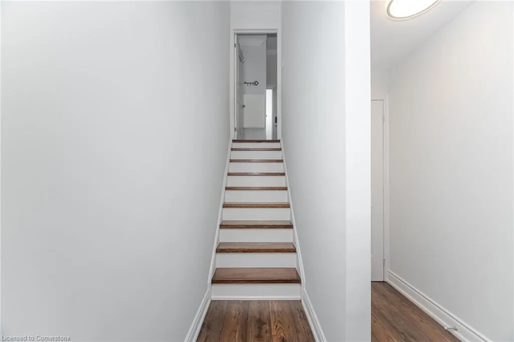 1520 Sixth Line, #20