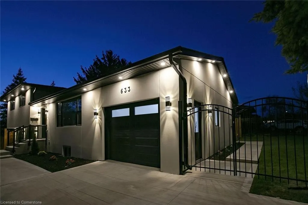 633 Green Meadow Crescent