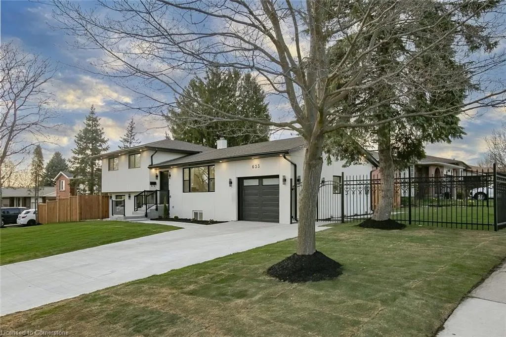 633 Green Meadow Crescent