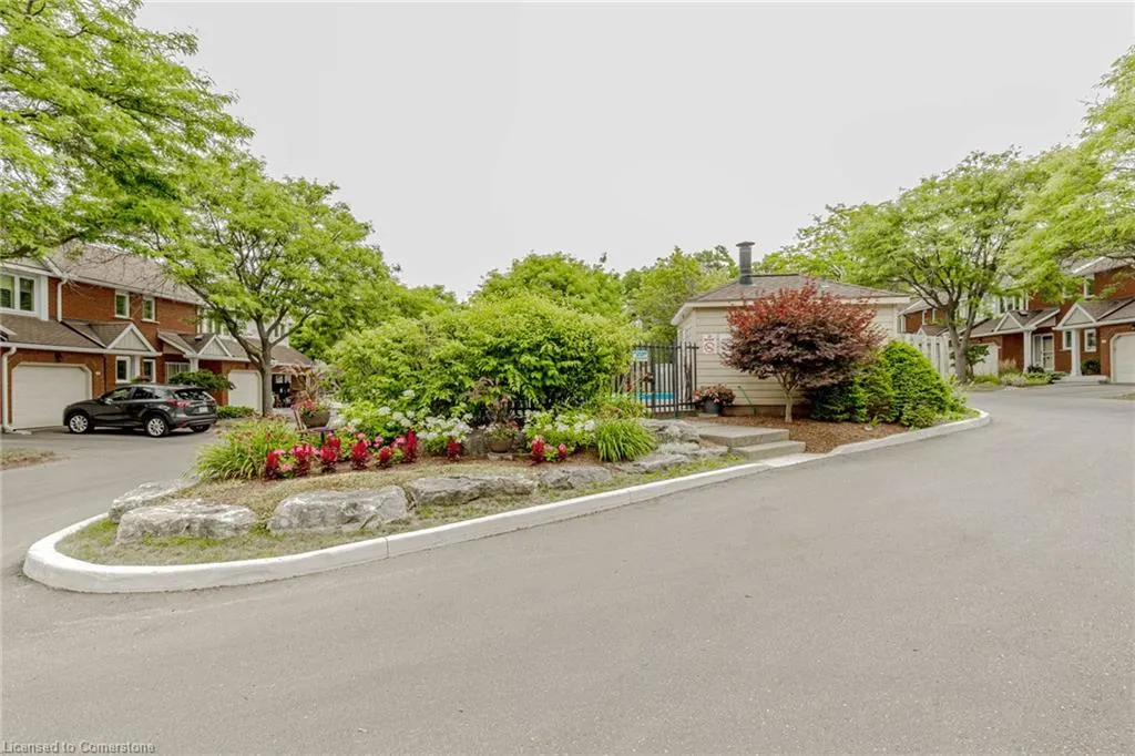 523 Beechwood Drive, #4