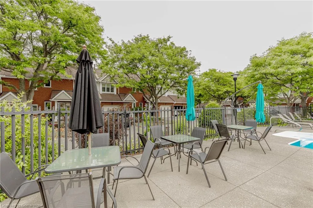 523 Beechwood Drive, #4