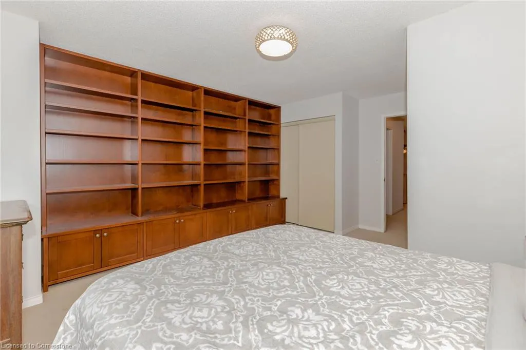 523 Beechwood Drive, #4