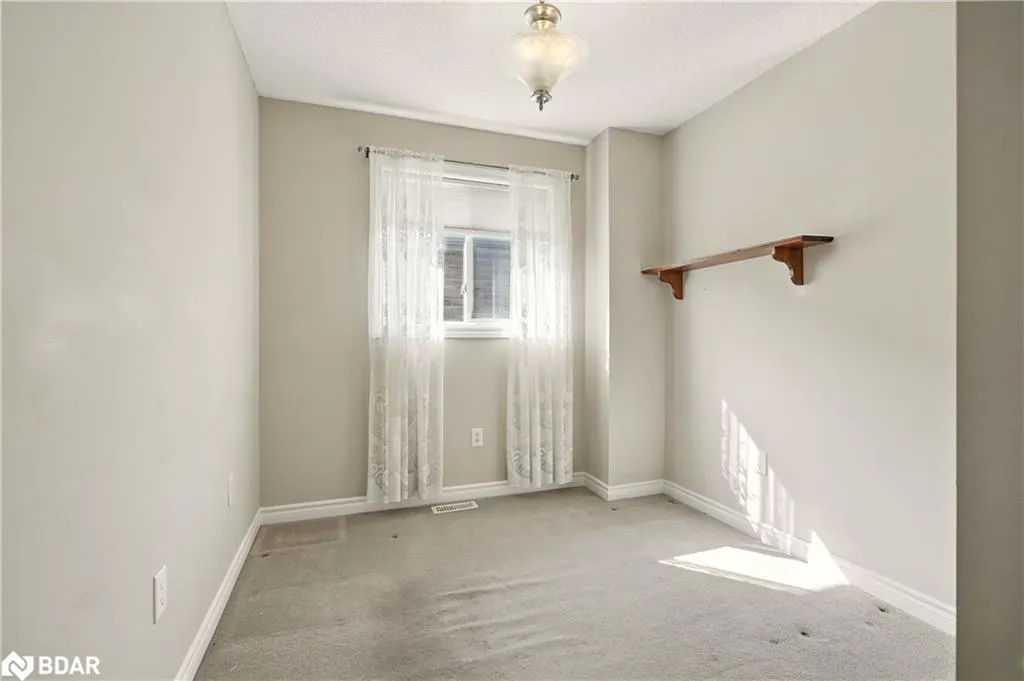 39 Lang Drive