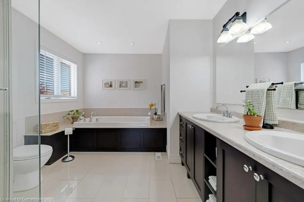 32 Kingfisher Crescent