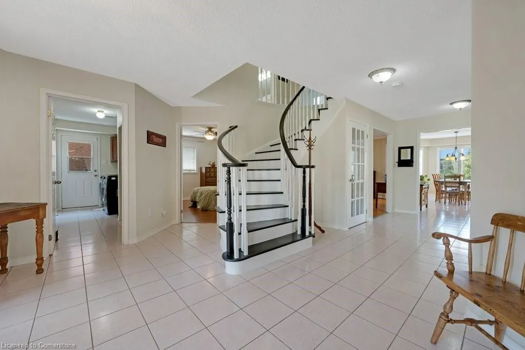 32 Kingfisher Crescent
