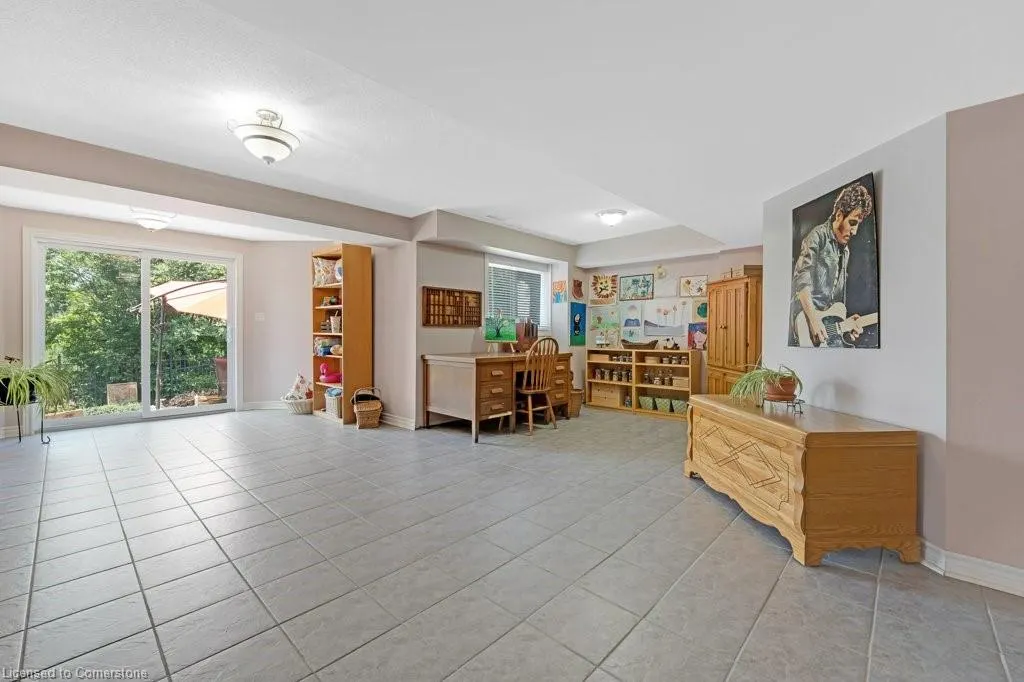 32 Kingfisher Crescent