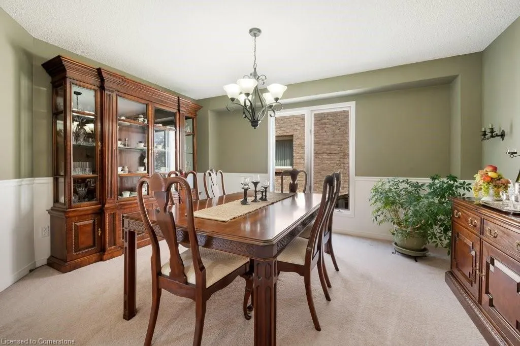32 Kingfisher Crescent