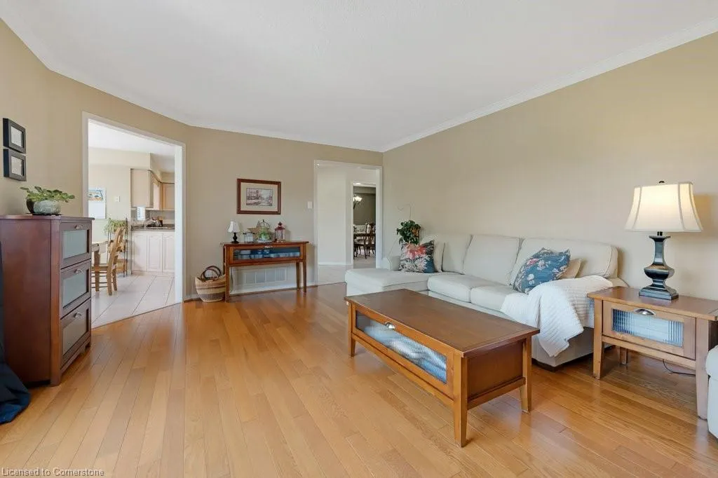 32 Kingfisher Crescent