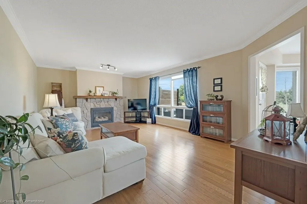 32 Kingfisher Crescent