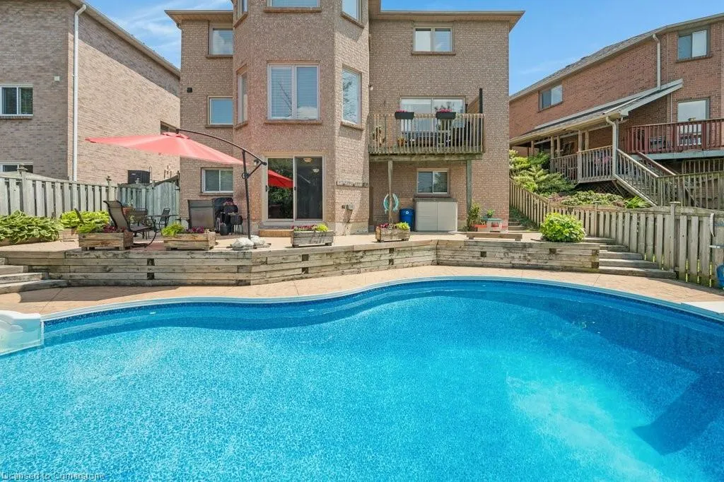 32 Kingfisher Crescent