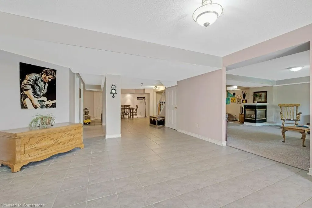 32 Kingfisher Crescent