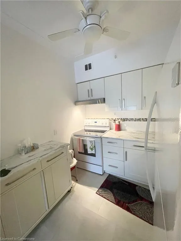10 Woodman Drive S, #101