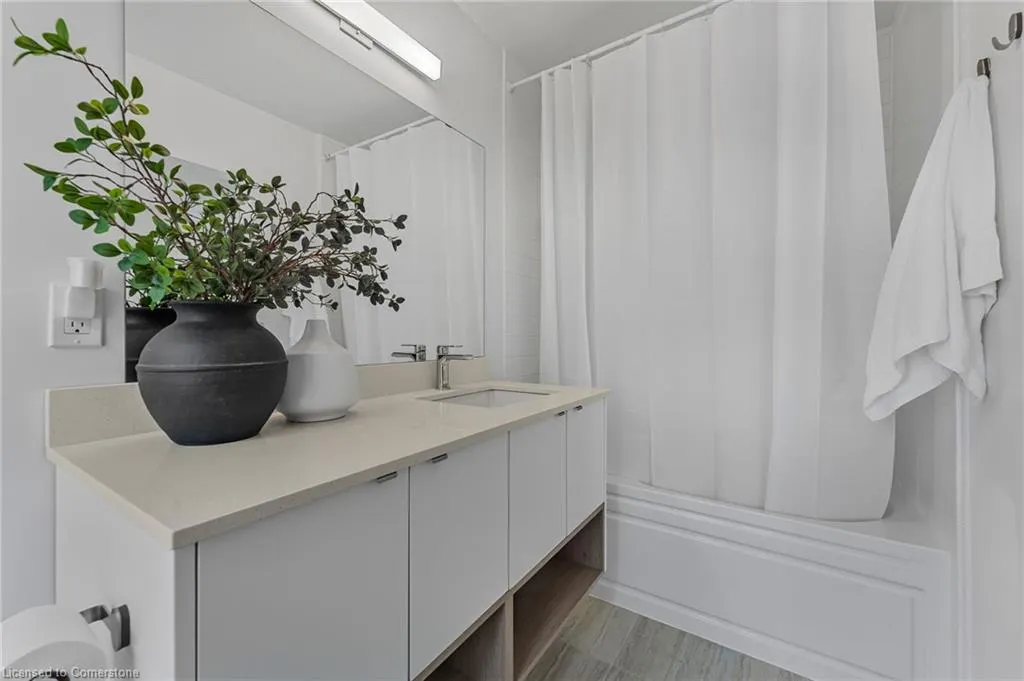 1121 Cooke Boulevard, #90