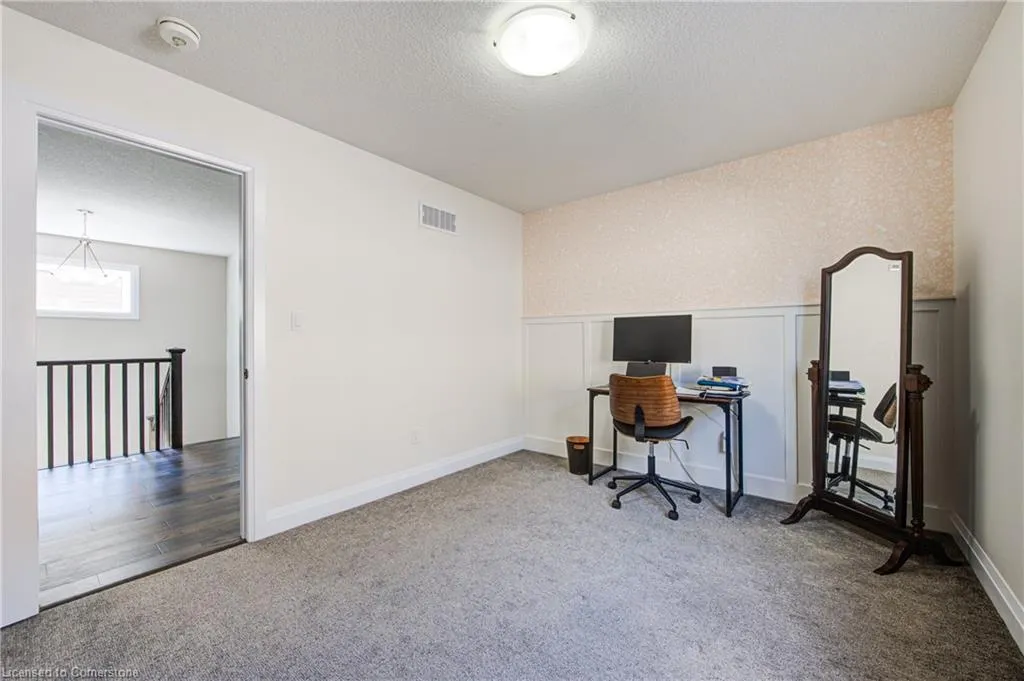 32 Arlington Parkway