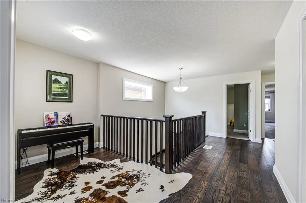 32 Arlington Parkway