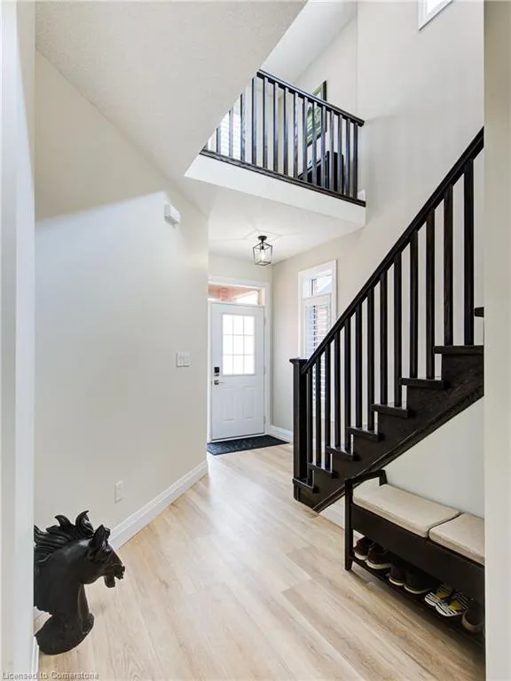 32 Arlington Parkway