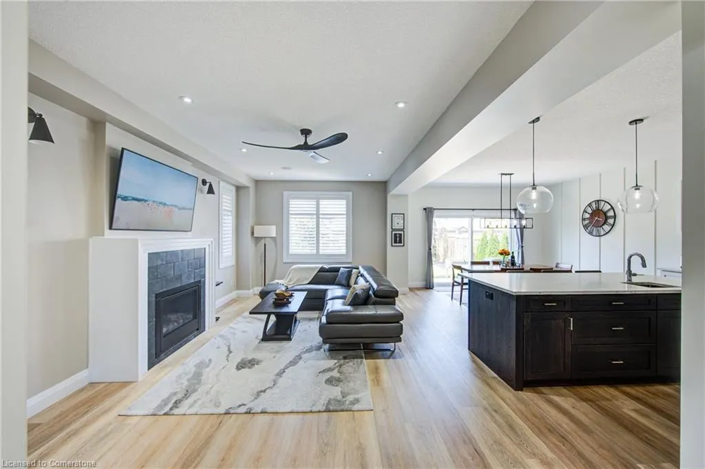 32 Arlington Parkway