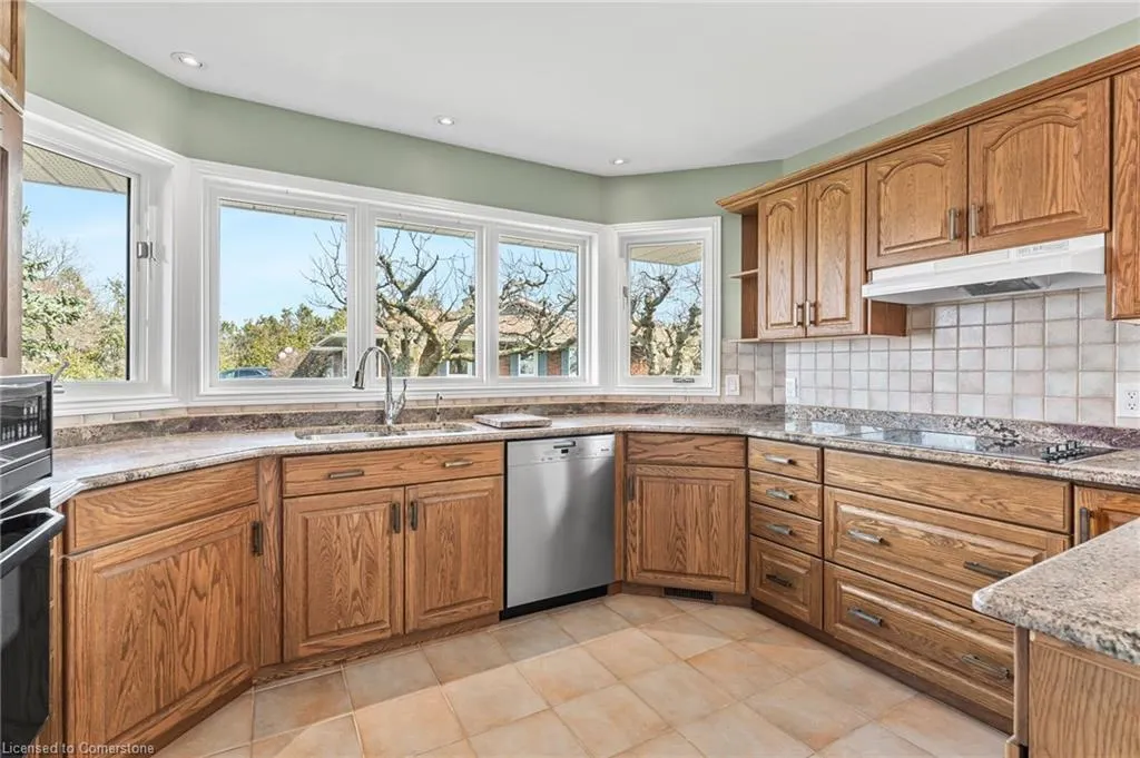 3503 Lakeshore Road