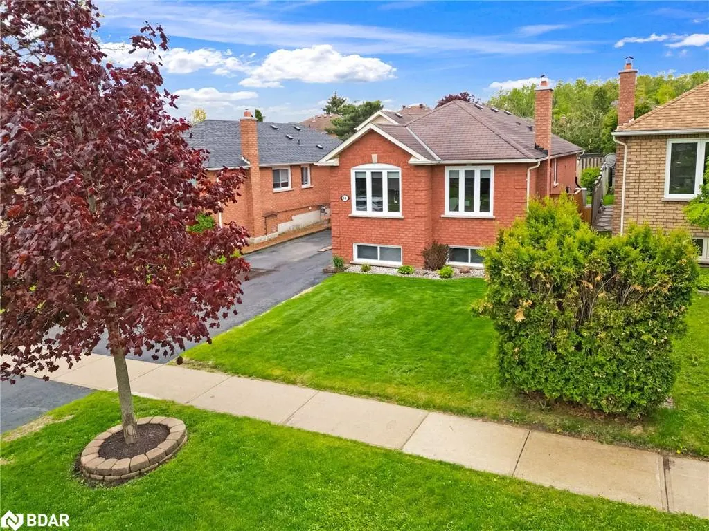 16 Balliston Road